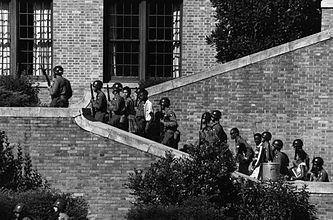 Little Rock Nine httpsuploadwikimediaorgwikipediacommonsthu