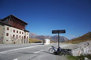 Little St Bernard Pass httpsuploadwikimediaorgwikipediacommonsthu