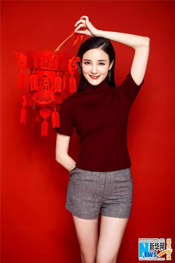 Liu Yuxin Liu Yuxin releases fashion shots to express New Year wishes
