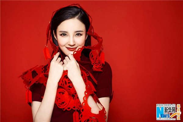 Liu Yuxin Liu Yuxin releases fashion shots to express New Year wishes