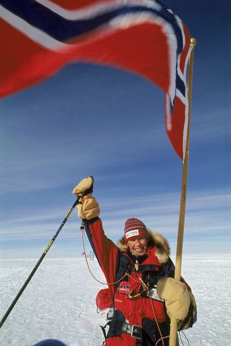 Liv Arnesen Norwegian Liv Arnesen first woman to ski alone to the