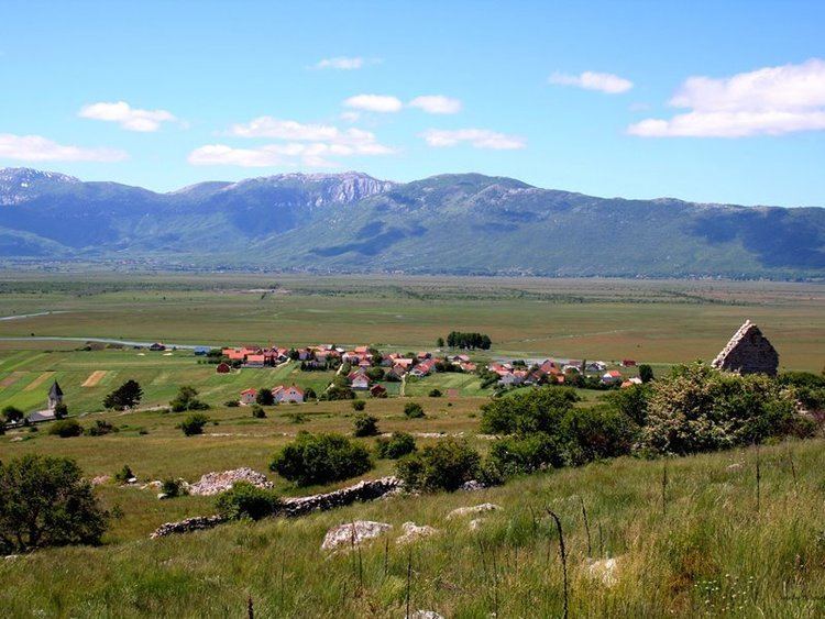 Livanjsko field Panoramio Photo of Pogled na Prisap i Livanjsko polje