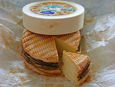 Livarot cheese wwwcheesecommediaimgcheesewikilivarotjpg