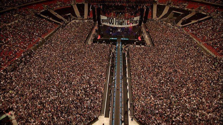 Live at Wembley Stadium (Foo Fighters DVD) Foo Fighters Live at Wembley Stadium Bluray