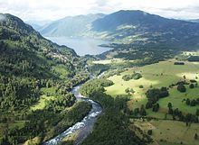 Llanquihue River httpsuploadwikimediaorgwikipediacommonsthu