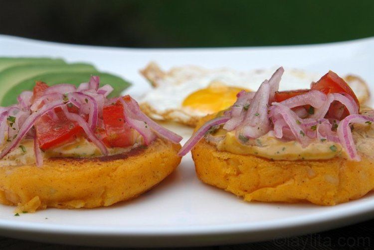 Llapingacho Llapingachos or Ecuadorian stuffed potato patties Laylita39s Recipes