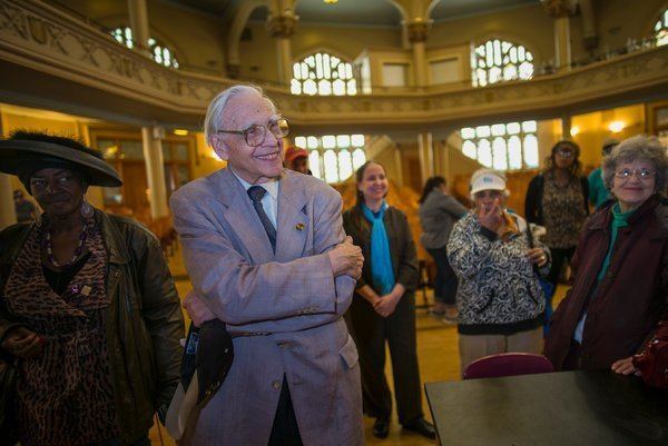 Lloyd Ultan (historian) Touring the Bronx With Lloyd Ultan a Borough Institution