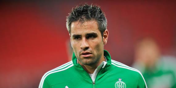 Loic Perrin Arsenal consider signing St Etienne captain Loic Perrin