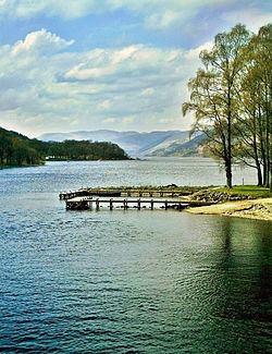 Loch Earn httpsuploadwikimediaorgwikipediacommonsthu