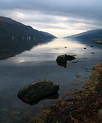 Loch Long httpsuploadwikimediaorgwikipediacommonsthu