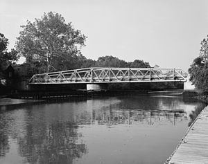 Locke Avenue Bridge httpsuploadwikimediaorgwikipediacommonsthu