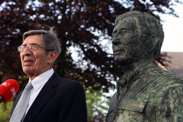 Lodewijk van den Berg Lodewijk van den Berg heeft borstbeeld Stichting