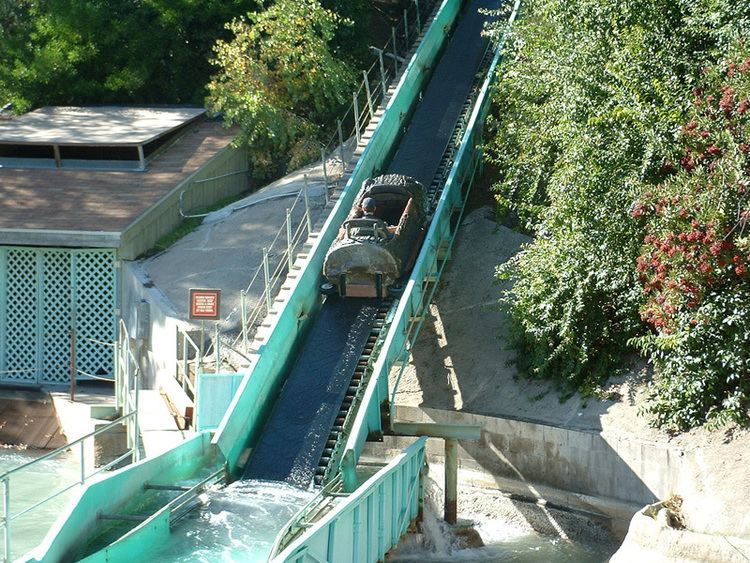 Log Jammer (Six Flags Magic Mountain) Photo TR Six Flags Magic Mountain Theme Park Review