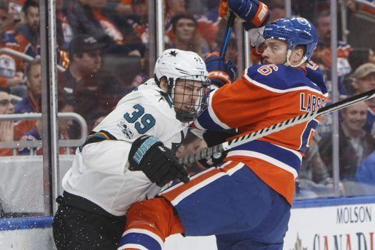 Logan Couture Sharks Logan Couture under attack from Edmonton Oilers