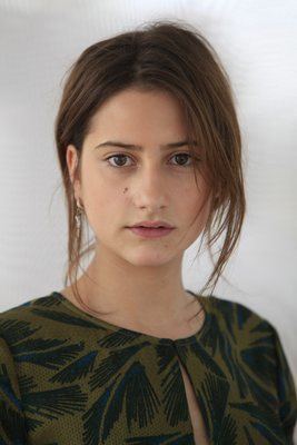 Lola Créton Lola Creton actress represented by Claire Hoath Management C