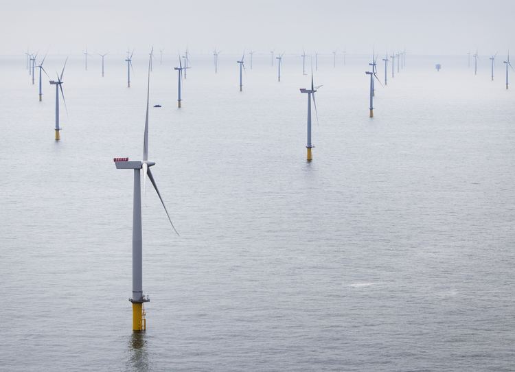 London Array Siemens UK World39s largest offshore wind farm with 175 Siemens