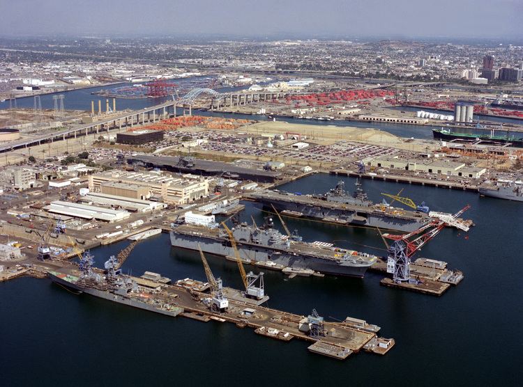Long Beach Naval Shipyard FileLong Beach Naval Shipyard aerial view in October 1993JPEG