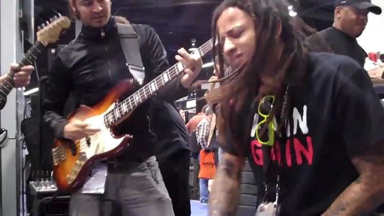 Longineu W. Parsons III Longineu W Parsons III of Yellowcard jamming at NAMM 2011