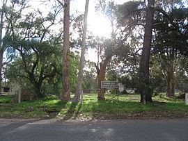 Longlea, Victoria httpsuploadwikimediaorgwikipediacommonsthu