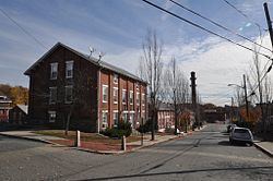 Lonsdale, Rhode Island httpsuploadwikimediaorgwikipediacommonsthu