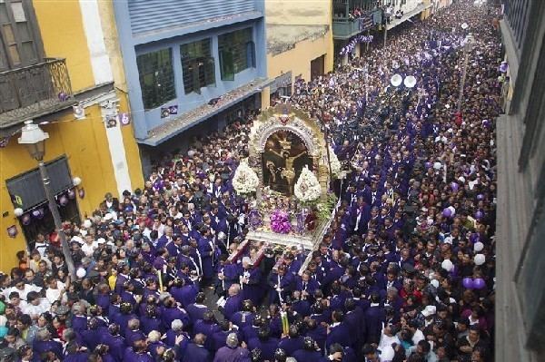 Lord of Miracles Peruvian faithful pay homage to Lord of Miracles