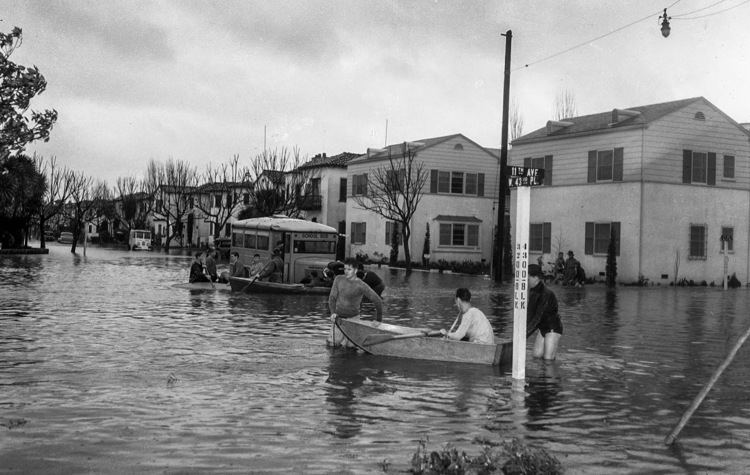 Los Angeles flood of 1938 vintage everyday 35 Black and White Photos of the 1938 Los Angeles