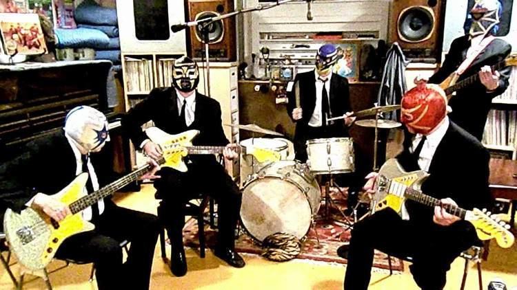 Los Straitjackets Los Straitjackets quotSpace Mosquitoquot YouTube