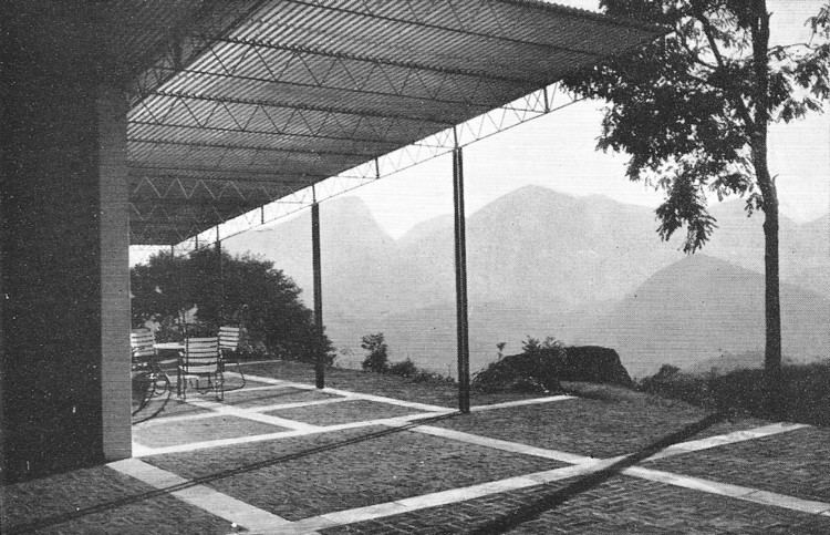 A house of Lota de Macedo Soares located on top of a rocky terrain