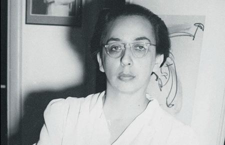 Lota de Macedo Soares wearing eyeglasses