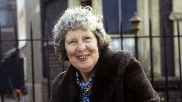 Lou Beale Anna Wing who played EastEnders39 Lou Beale dies BBC News