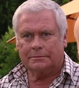 Lou Carpenter httpsuploadwikimediaorgwikipediaen991Lou