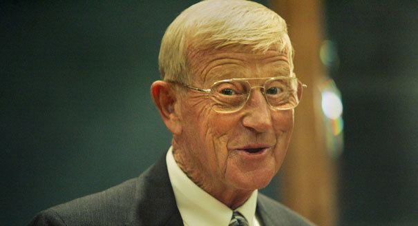 Lou Holtz Notre Dame Graduates Soaked By Lou Holtz39s Saliva During