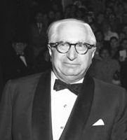 Louis B. Mayer httpsuploadwikimediaorgwikipediacommonsdd