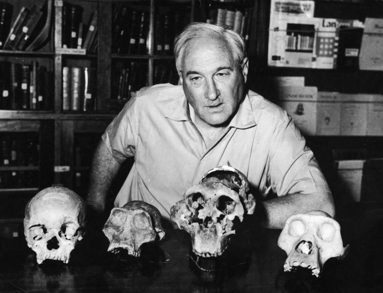 Louis Leakey Louis Leakey Biography Louis Leakey39s Famous Quotes