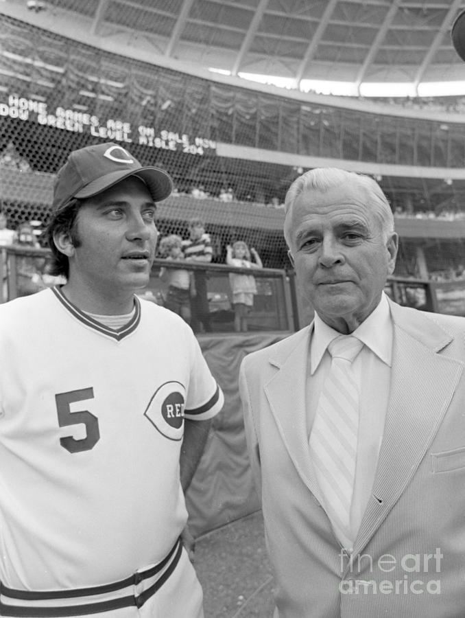 Louis Nippert Johnny Bench And Louis Nippert Photograph by The Harrington Collection