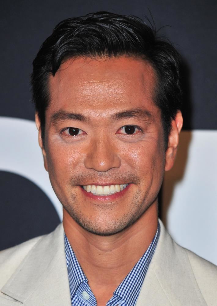 Louis Ozawa Changchien Cast as The Hat on Supergirl