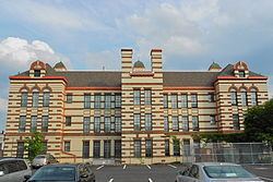 Louisa May Alcott School httpsuploadwikimediaorgwikipediacommonsthu