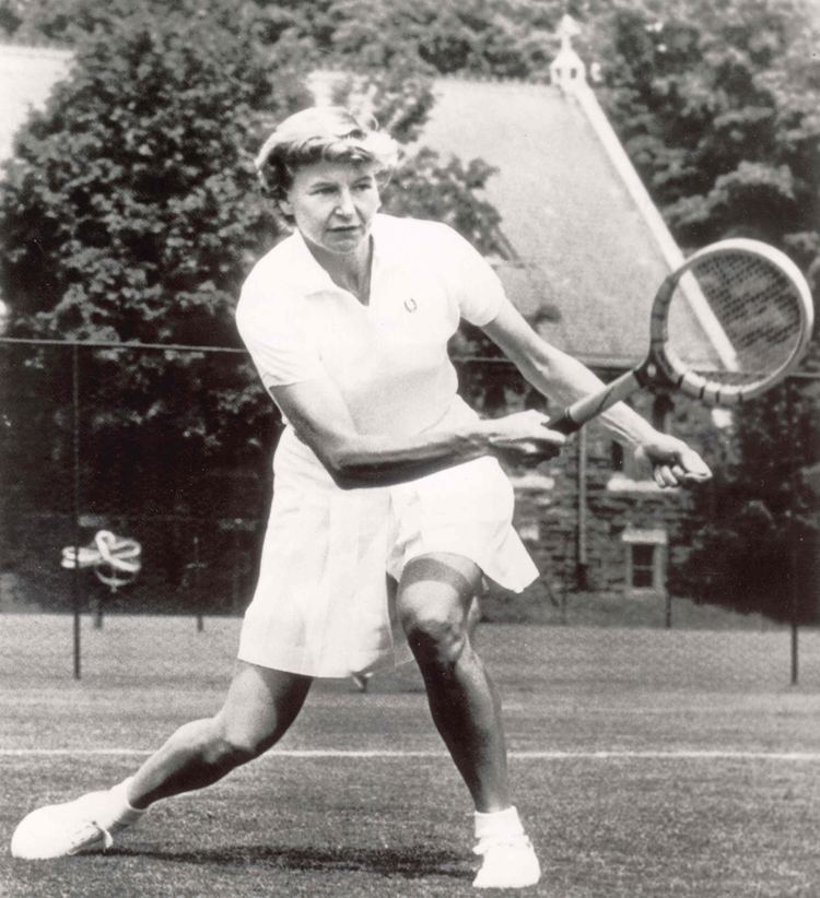 Louise Brough Tennis Hall of Famer Louise Brough Clapp Passes Away 90