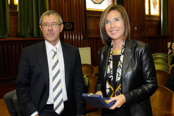 Lourdes Cirlot Universitat de Barcelona La Facultat de Farmcia atorga la Medalla