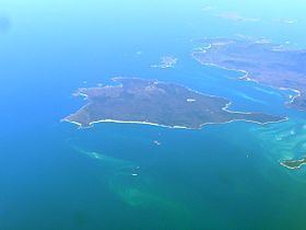 Low Islets (Tasmania) httpsuploadwikimediaorgwikipediacommonsthu