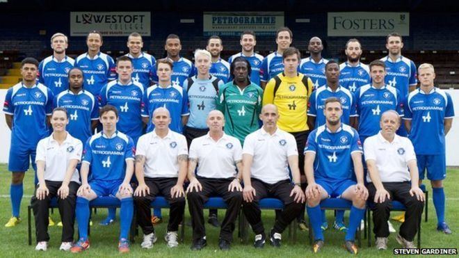 Lowestoft Town F.C. Lowestoft Town FC honoured with opentop bus parade BBC News