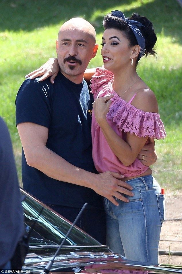 Lowriders (film) Eva Longoria gets affectionate with Demian Bichir while filming Low
