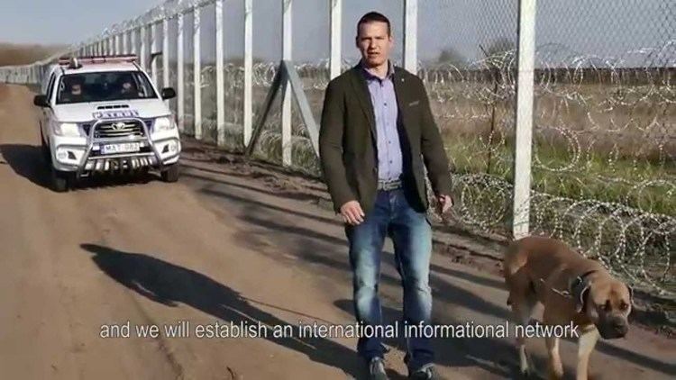 László Toroczkai Mayor Lszl Toroczkai of Asotthalom Hungary builds a border fence