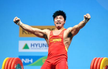 Lu Yong Chinese Lu Yong wins gold medal in 85kg category at World