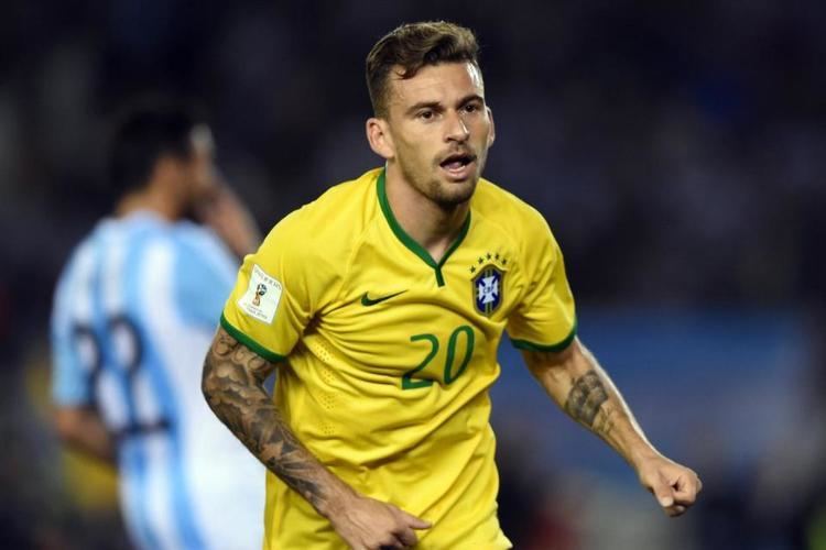 Lucas Lima Chelsealinked Brazil star and Real Madrid target Lucas Lima to stay