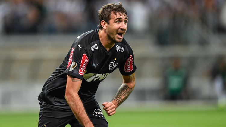 Lucas Pratto Meet Lucas Pratto The journeyman striker who has muscled Gonzalo