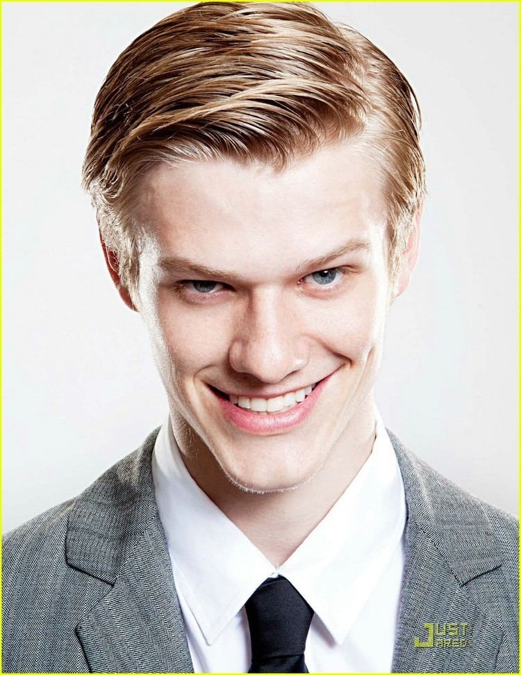 Lucas Till Lucas Till Wants A Real Video Game Photo 405078 Photo