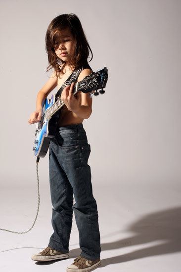 Lucciano Pizzichini Mini Jimmy Page 8YearOld Prodigy Takes On the Les Paul