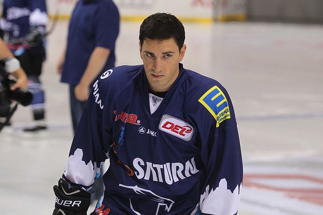 Luciano Aquino Luciano Aquino wird ein Panther 30082011 Eishockey