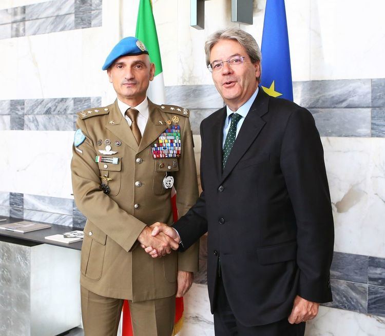 Luciano Portolano Minister Gentiloni meets General Luciano Portolano Commander of